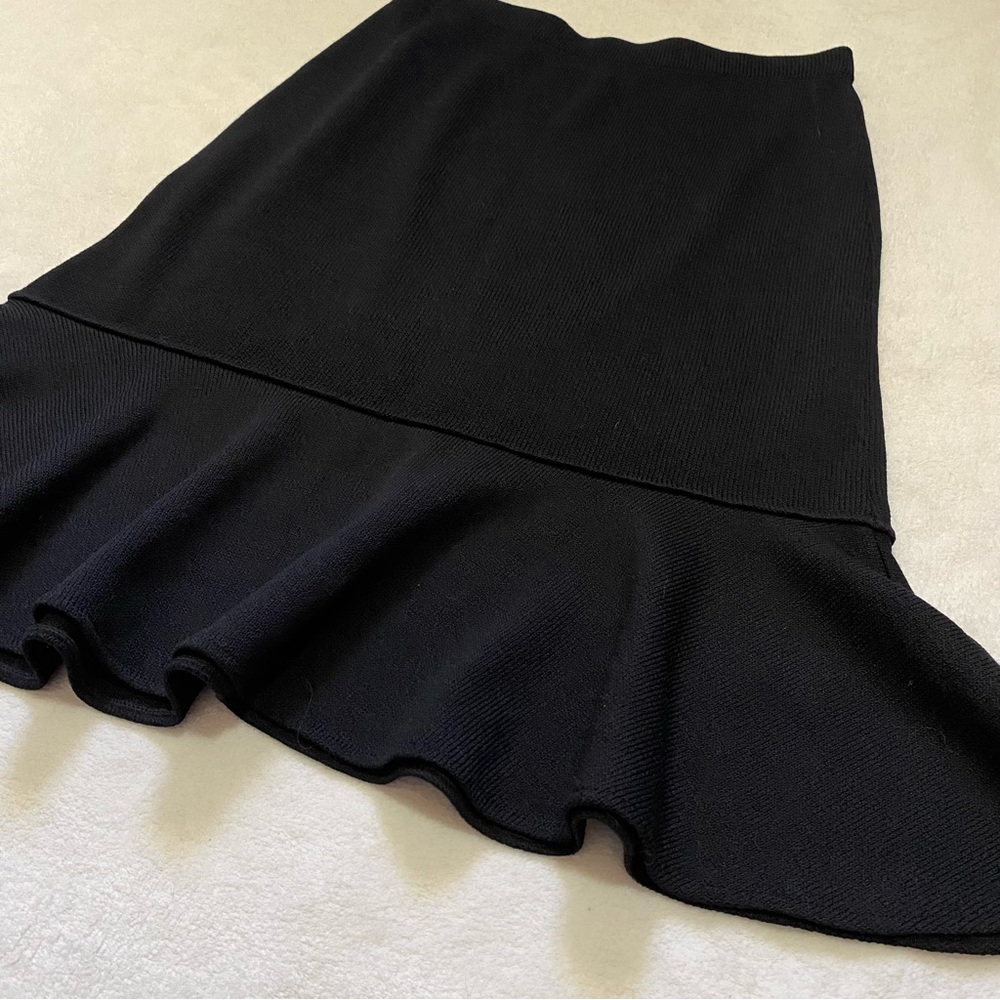 St. John by Marie Gray black knit mermaid flounce midi skirt women’s size 10
